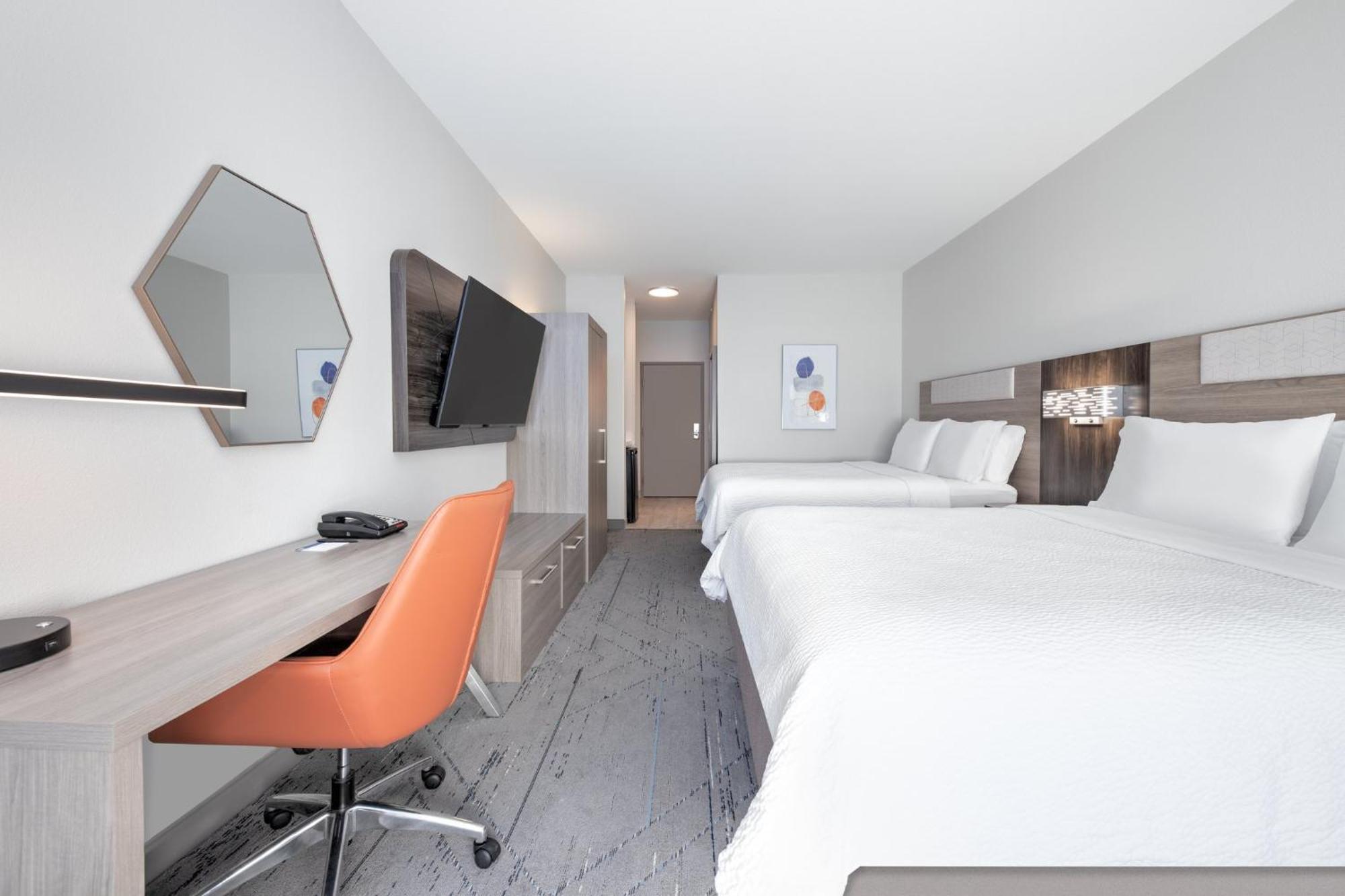 Holiday Inn Express Hotel & Suites Dallas West By Ihg Екстериор снимка