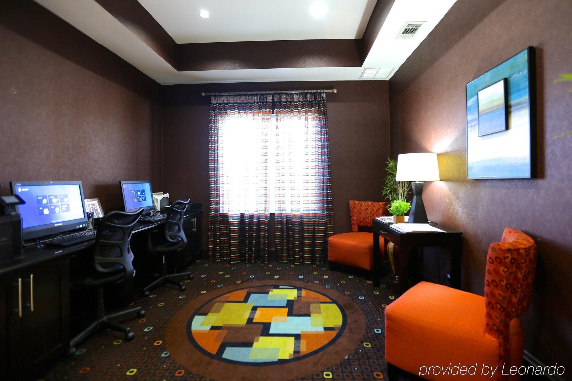 Holiday Inn Express Hotel & Suites Dallas West By Ihg Екстериор снимка