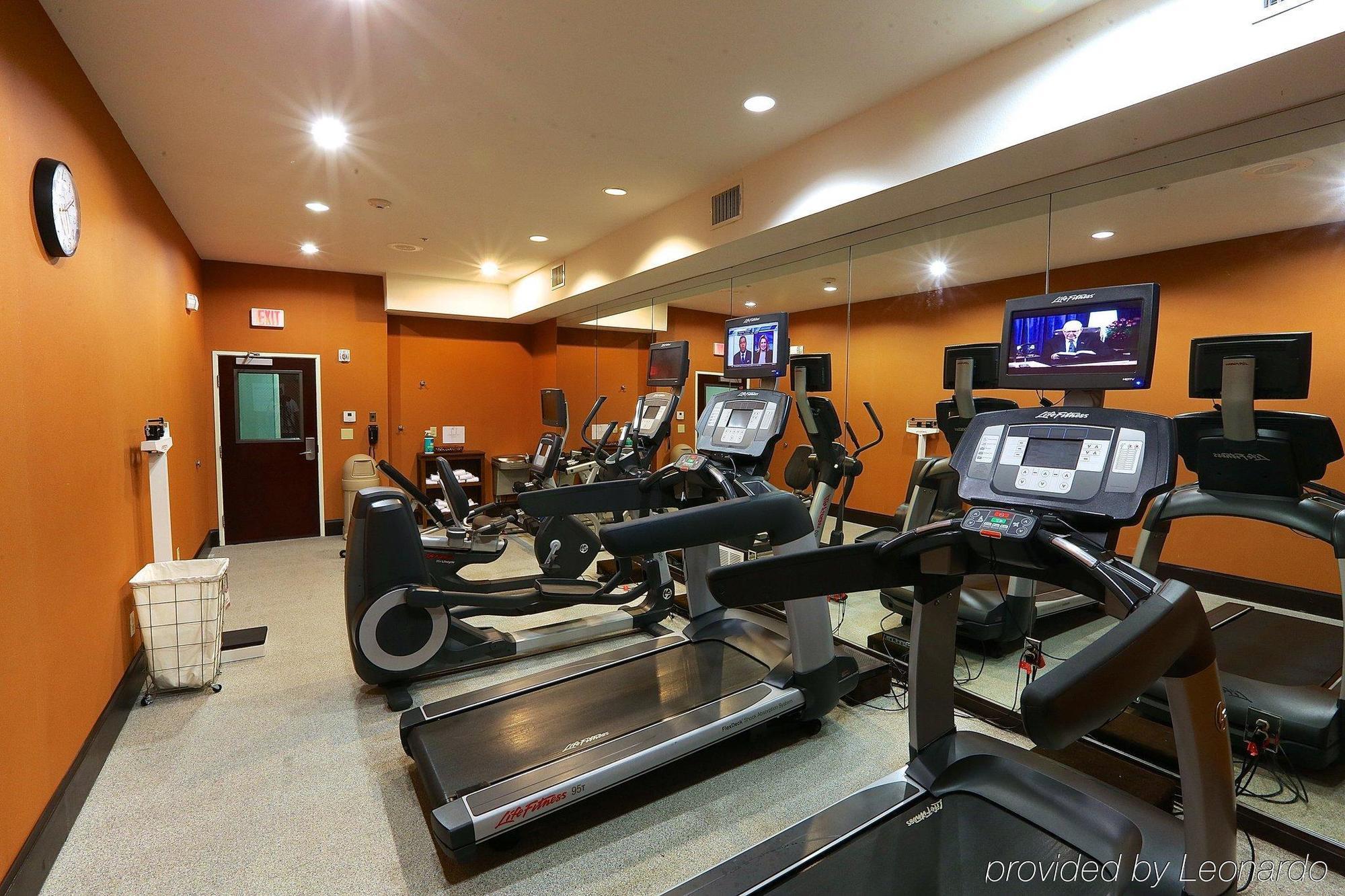 Holiday Inn Express Hotel & Suites Dallas West By Ihg Екстериор снимка