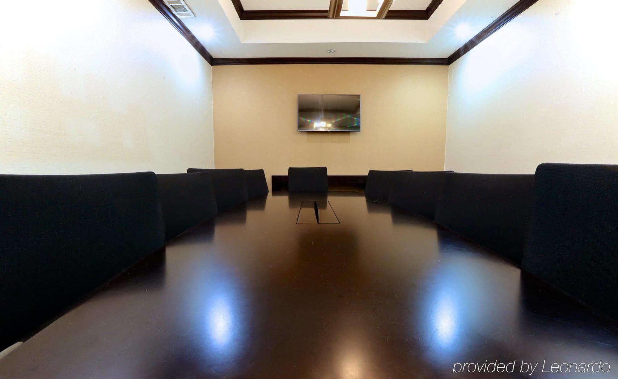 Holiday Inn Express Hotel & Suites Dallas West By Ihg Екстериор снимка