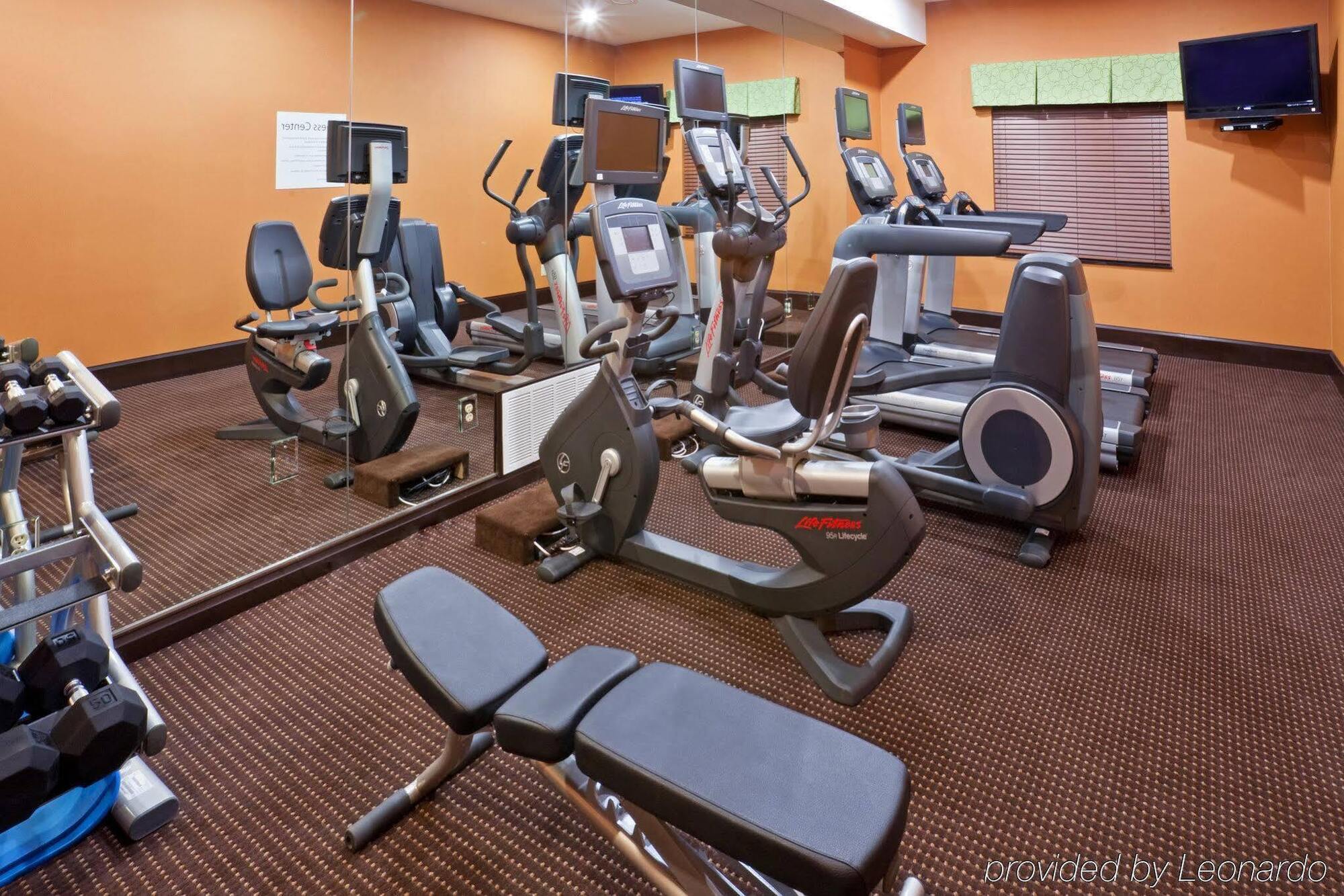 Holiday Inn Express Hotel & Suites Dallas West By Ihg Екстериор снимка