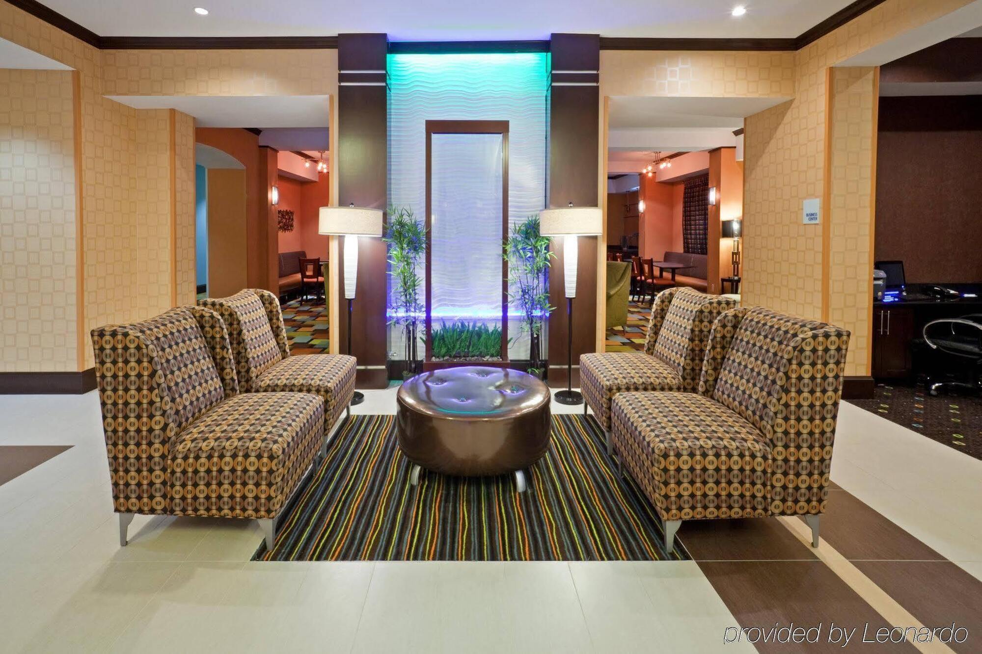 Holiday Inn Express Hotel & Suites Dallas West By Ihg Екстериор снимка